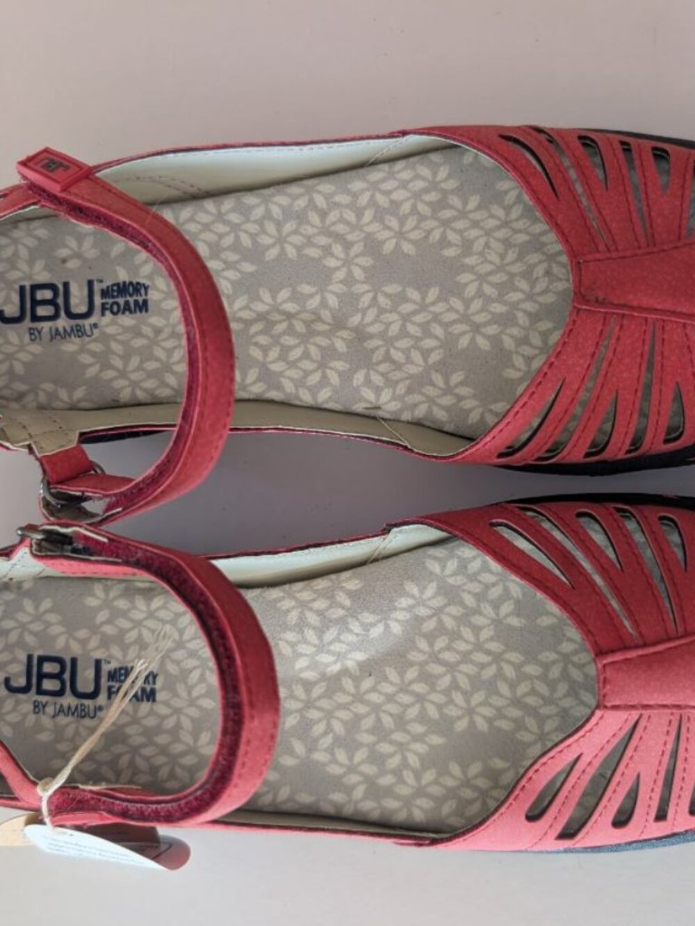 JBU NWT MELON COLORED SHOES WITH MEMORY FOAM SIZE 7M